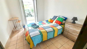 1 chambre dans appartement 2 chambres proche mer, centre-ville et commerces